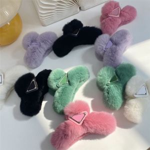 Fluffy Hair Clips Designer Womens Luxury Hairpins Fuzzy Letters Claw Clip Furry Winter Warm Hair Pin Designers Girls Hairclips Jewelry