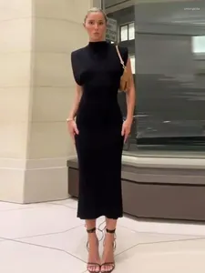 Sukienki swobodne zamek błyskawiczny czarny rękaw Slim Midi Women 2023 Seksowna tylna podzielona sukienka bodycon elegancka żeńska szaty uliczne