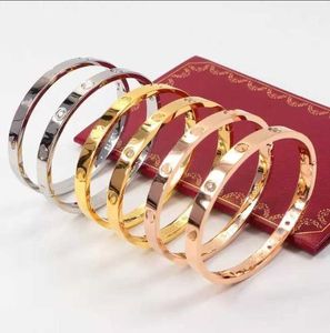 Bir Tasarımcı C Arter Bangle Asla solma ergonomi Oval Boyutlar 16cm 17cm 19cm Klasik Bileklik Mücevher Paslanmaz Çelik Gümüş Altın Gül Kolay Kilit Pırlanta Sevenler Sütyen 331y