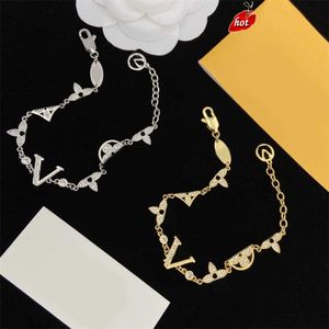 Plated gold bracelet for women designer flower letter bracelets jewelry luxurious charm chains lock heart fashion silver color crystal DOF6