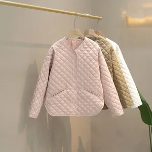 Xiaoxiangfeng Cappotto in cotone con piumino allentato Lingge per l'inverno da donna 2023 Cappotto Xiaoxiang di alta qualità con temperamento di celebrità di nuova moda