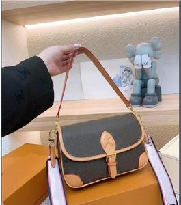 lüks Marmont çanta Aşk kalp Dalga Desenli El Çantası Omuz Çantası Zincir Çantalar Crossbody Çanta Bayan Deri Klasik Stil Bez Çantalar fagu