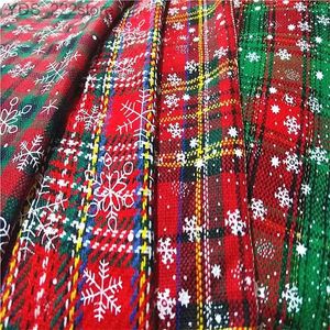 Materiał 50x50 cm Świąteczny materiał Snowflake Printing Flaid Fabric for Christmas Dekoracja