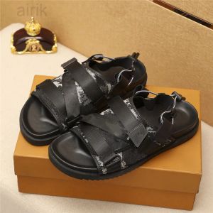 Men Sandals Printing Alphabet Slippers Denim Flip Flops Luxury Leather Sandal Summer Fashion Flat Slides Non-slip Soft Soles Slipper trends