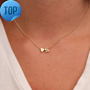 Mode Tiny Heart Dainty Initial Necklace Gold Silver Color Letter Namn Choker Halsband för kvinnor Pendant Smyckespresent