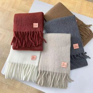 Halsdukar 2023 Autumnwinter White Mohair Wool Women's Scarf Thwged and Warm Alpaca Par Fashion Wrap With Tassel sjal