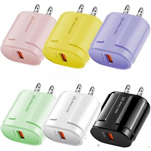 Snabb snabbavgift 18W EU US -laddare QC3.0 USB Power Adapter Hem Rese AC Wall Charger för iPhone 12 13 14 15 HTC LG B1