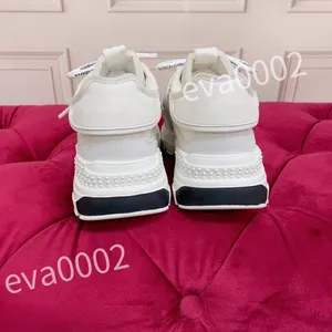 2023 Новый топ -дизайнер для обуви для горячей моды мужчина женщина роскошные цвета и стили дышащие дизайнерские дизайнерские массаж открытые спортивные тренеры обувь Fengda1 230207