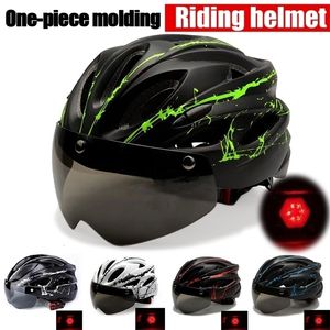 Kletterhelme Fahrradhelm Antikollision Sport Radfahren mit Rücklicht Tragbar Leicht Ultraleicht Einstellbar für Skateboard Roller 231109