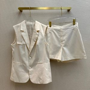 Kvinnors spårningsdräkter Vest Suit Lapel Coat and Shorts Shows Slim Tall version av Everything
