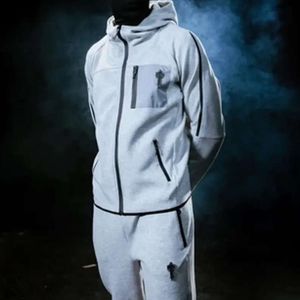 2023 Haftowane ścieżki Bluza Streetwear Winter Trapstar Mężczyźni kobiety Jogging Spods High Street Bluet Fashion