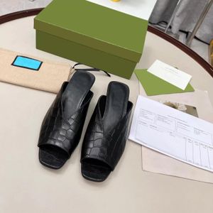 2023 Kobiety Sandały Slingbacka Krokodyl Druk Slippper Niski Obcina Sandały Projektowanie Kapcie Lady Skórzane pompa Luksusowe buty zewnętrzne