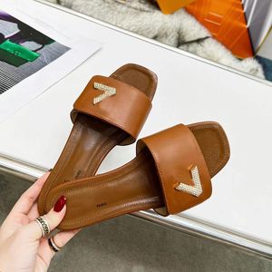 Pantofole per scarpe firmate da donna Beach Summer Sandali alla moda in vera pelle Taglie 10