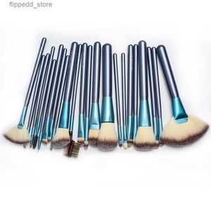 Pinceaux de maquillage 22pcs manche en bois poudre fond de teint brosse contour fard à joues diagonale ventilateur brosse têtepinceaux de maquillage avec sac outils cosmétiques Q231110