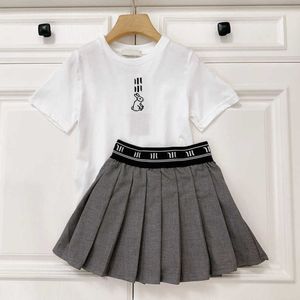 23ss skirt set kids designer clothes kid sets girls Round neck Pure cotton embroidery t-shirt Ribbon splicing Pleated skirt skirt suit High quality baby clothes a1