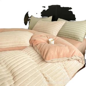 Mattress Pad Thickened Rabbit Hair Milk Velvet Bed Set of Four Pieces Winter Coral Velvet Double-sided Flannel Thickened Duvet Cover 231110