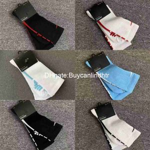 Avrupa ve Amerikan Profesyonel Elit Basketbol Socks Uzun Diz Havlu Alt Spor Moda Fitness Erkekler R0IG