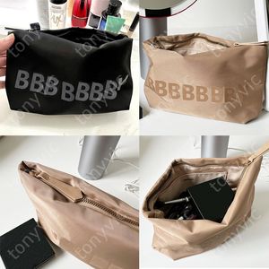 Luxury Make Up Bags Designer Toiletry Pouch Cosmetic Bag Clutch Handbags B Purses Women Makeup Bags Cases Travel Bags Big Capacity