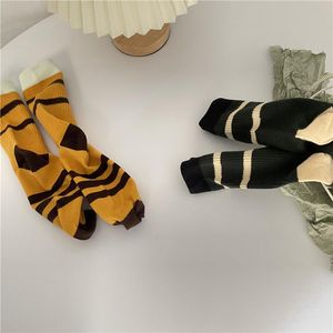 Men's Socks 1 Pair Autumn/winter Style Striped College Hit Color Tube Sports Couple Fashion Trend Wild Ladies Cotton
