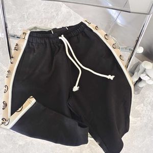 2023 Neue Frauen Hochwertiges T-Shirt Shirt Familie Reflektierendes 3M Seitenband 23 Frühling Sommer Paar Fünfteilige Strandhose Shorts