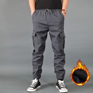 Men's Pants Winter Men Thick Fleece Joggers Multi Pocket Loose Sport Trousers Male Casual Warm Sweatpants Cargo M6XL 230410