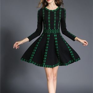 カジュアルドレスolomm -165ヨーロッパとアメリカンスタイルのイブニングドレス長袖編みa -lineスキークルーネックファッション最高品質230410