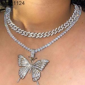 Pełny diamentowy motyl Naszyjnik Sliver Wyjątany podwójnie warstwowy naszyjnik Kuba gruby łańcuch Kobiety luksusowy choker biżuteria fahion