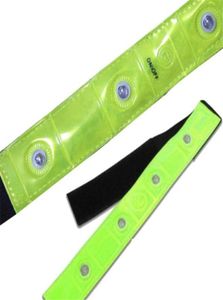 Sicherheit Outdoor Reflektierende Gelbe Armbinde Rote LED Lichter Laufen Radfahren Joggen Gehen Armlinge New3871018