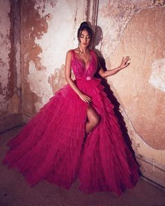 Evening Dresses Fuchsia Side Split Ball Gown Prom Gowns Lace V Neck Sleeveless Floor Length Tulle Tiered Ruffles Special Ocn Formal Wear