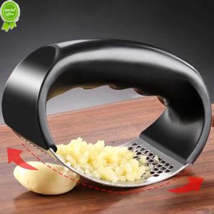 New Kitchen Accessories Food Garlic Crusher Kitchen Gadgets Stainless Steel Garlic Press Manual Garlic Masher Vegetable Home Gadget