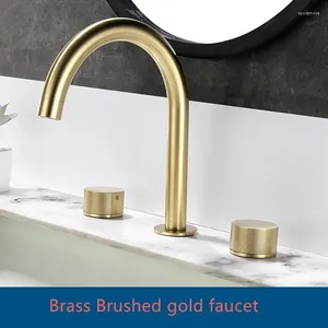 Rubinetti per lavandino del bagno Rubinetto in oro o nero spazzolato di alta qualità 2 maniglie Miscelatore per lavabo a 3 fori Acqua fredda di lusso