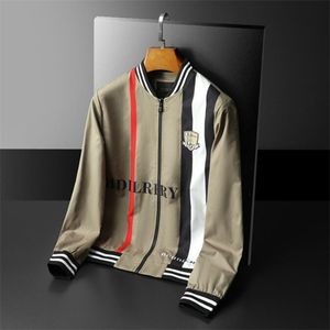 2023 Designer Luxury Classic mens jacket sport Windbreaker Long Sleeve Mens Jackets Zipper Men Casual coat plaid Jackets Plus Size M-5XL