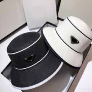 Lüks marka kova şapka Yeni basit ve çok yönlü siyah ve beyaz hasır dokuma havza şapkalar moda Avrupa Amerikan ters üçgen güneşlik yaz seyahati