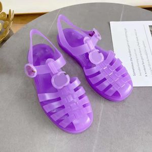 2023 صندل شفاف صندل صندل مزدوج G slippers مسطحة مطاطية النعال سيدة الهلام شرائح النساء الصندل