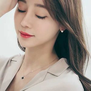 Van Clover Necklace Four Leaf Chain Jewelry Korean Simple Black Full Diamond Womens Sterling Sier Versatile Student Short Collar