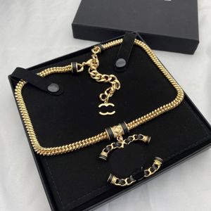 Lyxmärke hänge halsband boutique charm choker halsband jul mode smycken tillbehör 18k guld pläterad 925 silver kärlek halsband