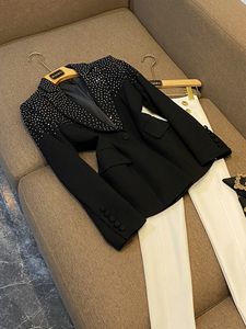 2023 Autunno Black Blazer Blazer Hot Blazer Blazer a manicotto lungo lapel con outwear sottili a taglio singolo O3N022610