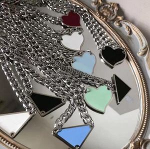 Luksurys P Choker Naszyjniki moda dla unisex trójkąt projektanci marki biżuterii męskie wisiorki
