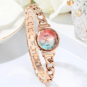 Orologi da polso Orologio sfumato Bracciale al quarzo impermeabile con personalità da donna Bianco per ragazze Orologi automatici Abito di lusso