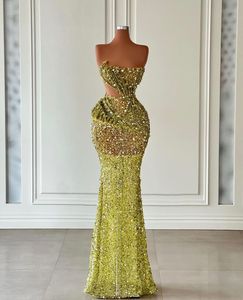 Mermaid Green Prom Dresses Sleeveless Bateau Appliques Sequins Floor Length 3D Lace Hollow Sparkly Bed Diamonds Evening Dress Bridal Gowns Plus Size Custom