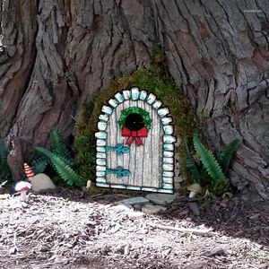 Decorazioni da giardino Delizioso decoro in legno con fata, scultura, porta, finestra, albero, prato