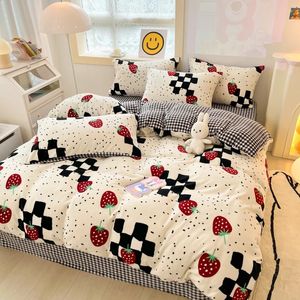 Bedding sets 150/180/200CM Strawberry Check Coral Velvet Bed Sheet Duvet Cover Pillowcase Four-piece Winter Warm Bedding Set M038-12 231110