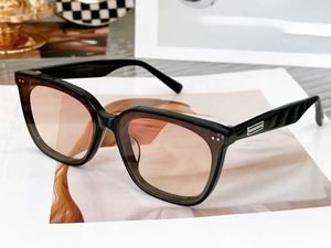 Tasarımcı Cr7 Eyewear Polarize Güneş Gözlüğü Güneş Gözlüğü Knockaround Sunglasses Kadın Erkekler Unisex Moda Mektubu Baskı Yuvarlak Orijinal Kutu