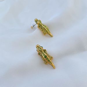 Stud Real 18K Gold Plated Zircon Crocodile Earrings Jewelry Letter Wedding Gift Factory grossist med gratis dammväska
