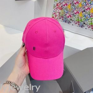 Einfache Designer-Hut-Stickerei-Baseballmütze für Damen mit verstellbarer Schnalle Bob Luxe b casquette homme Buchstaben einfarbiger Paarhut gewöhnlicher wertvoller PJ054 B23