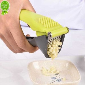 Ny vitlök Press Creative Plastic Tlear Professional Crusher Vitlök Mincer Kitchen Tools Grinder för hemrestaurangstillbehör