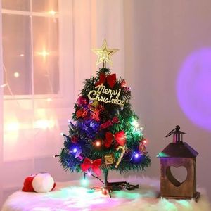 Decorazioni natalizie 2023 Pacchetto albero da 50 cm con luci Decorative Desktop Mini Decorazione Forniture per festival Regali annuali 231110