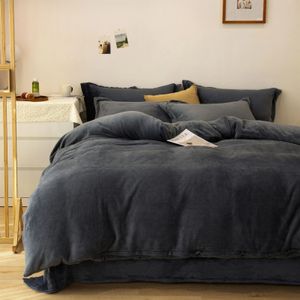 Set di biancheria da letto 150/180/200 CM Grigio scuro Corallo Velluto Lenzuolo Copripiumino Federa Quattro pezzi Autunno Inverno Set di biancheria da letto M045-3 231110