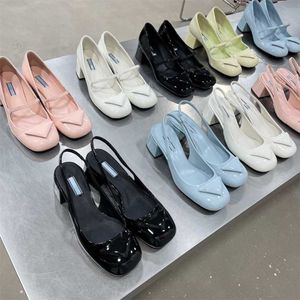 Fashion Classic Luxury Designer Women Dress Shoes Chunky Heel Slingbacks Heeled Shoe Sandals High Heels Shoes Casual Mary Jane Tryckt lata bilder med låda