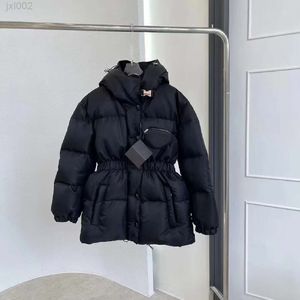 PACKAS COATS Designer PPDDA PRDA Versione corretta 2023 inverno Nuovo P Famiglia Triangle Letter Emblema Black Down Coat